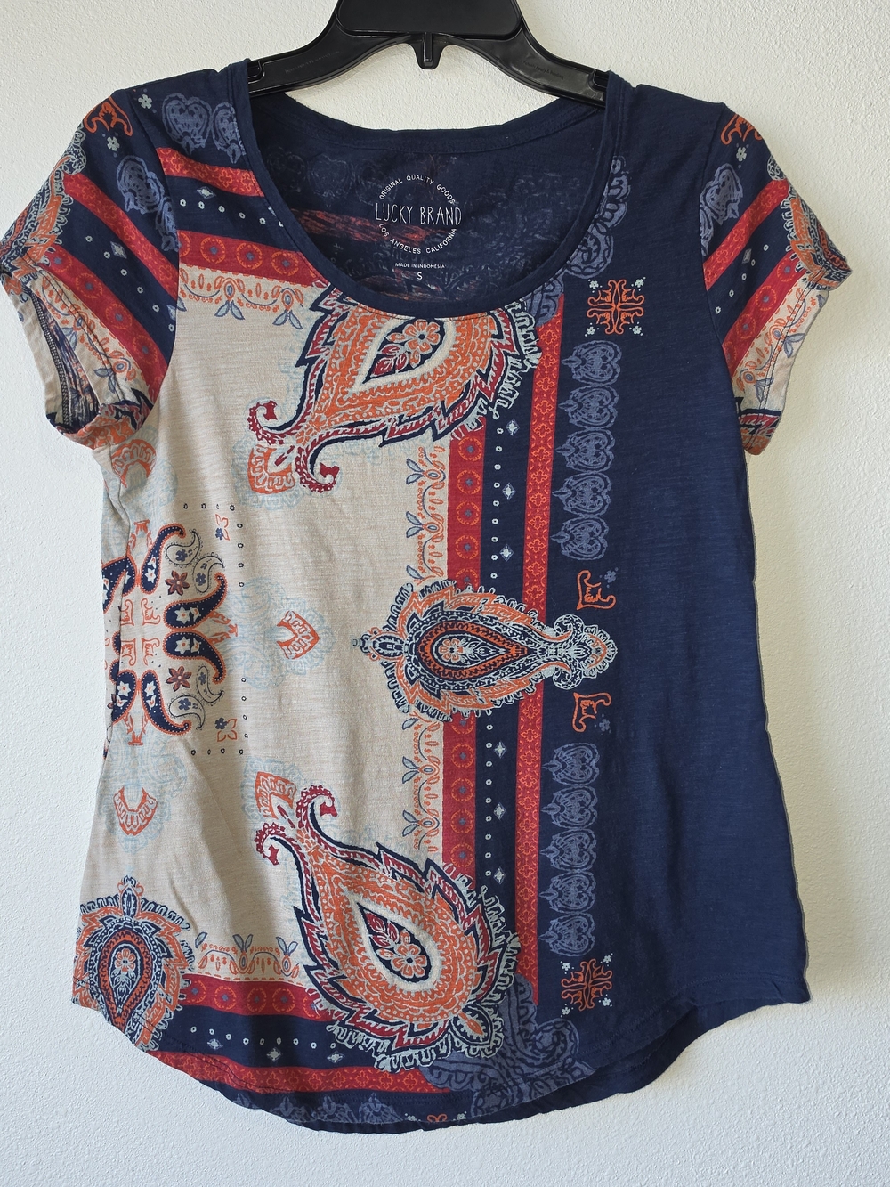 Lucky Brand Navy Paisley Print Scoop Neck Tee with Cream & Orange Size Small